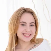 Белла Мур