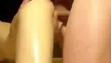 Тип снимает порно домашнее со своей стройной красоткой раком