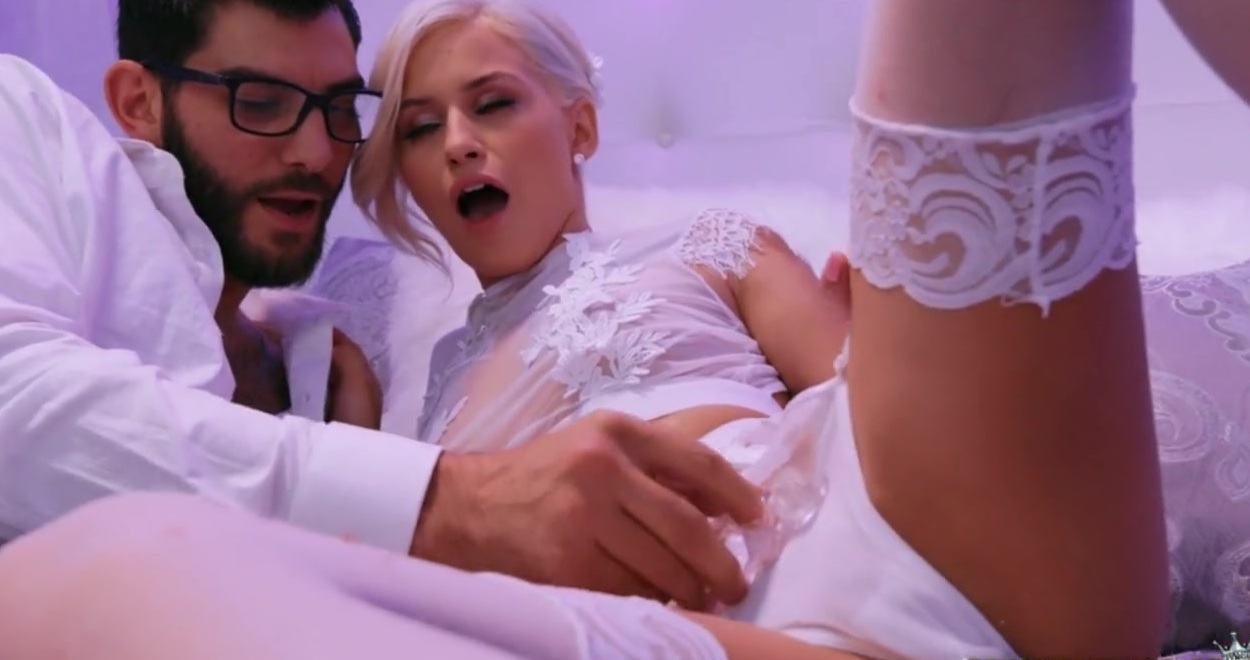В розовых чулках видео просматривайте горячие порно сцены задаром